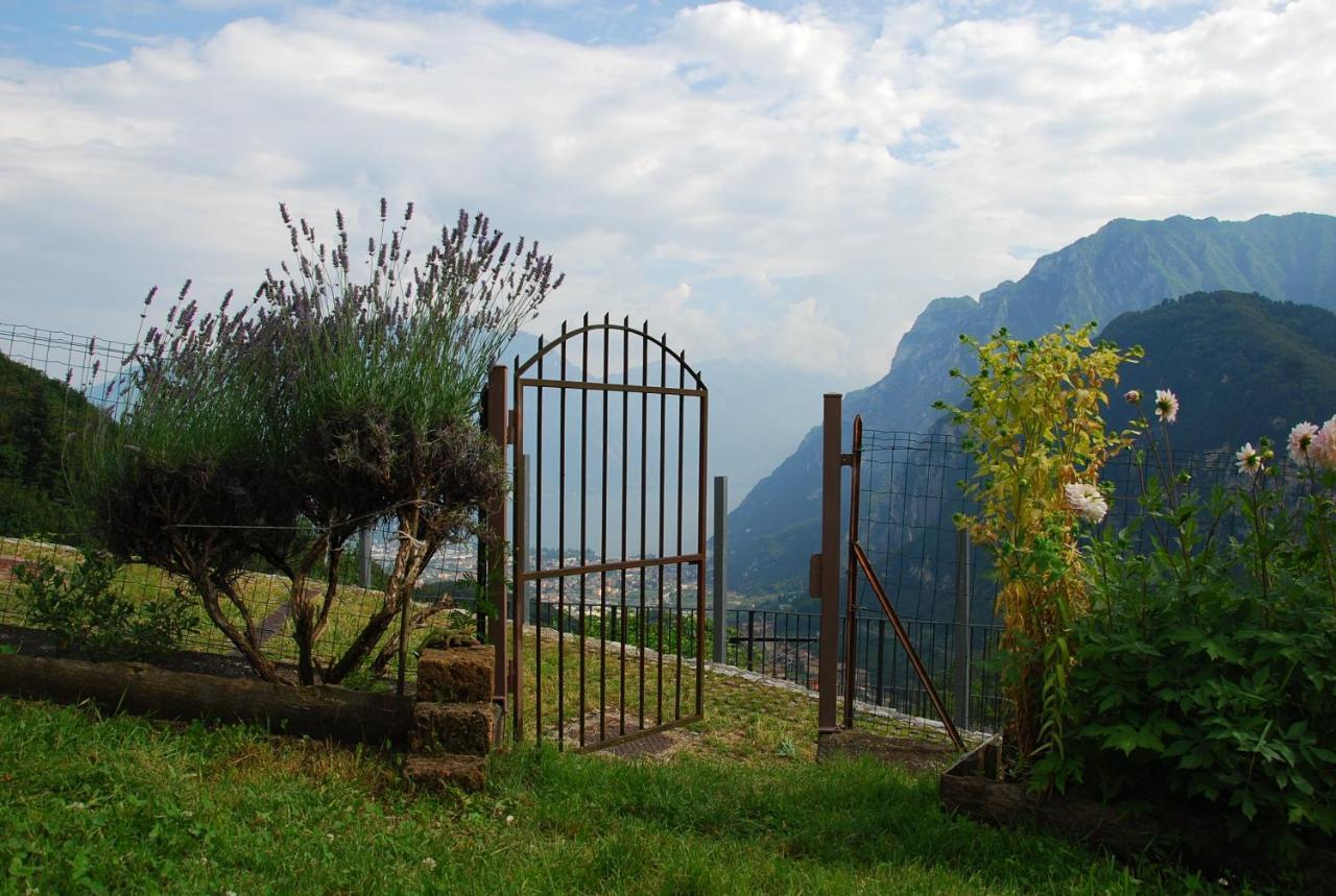 Casa Calvola Holiday Home Tenno Exterior photo