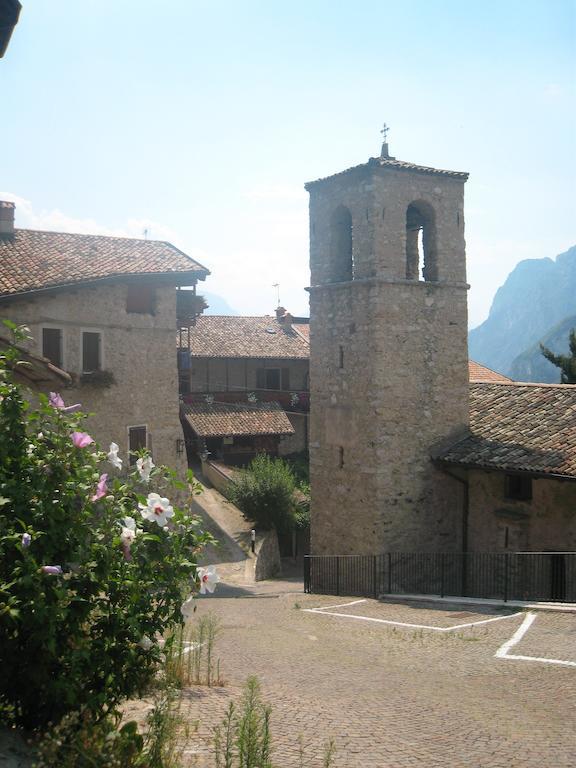 Casa Calvola Holiday Home Tenno Exterior photo